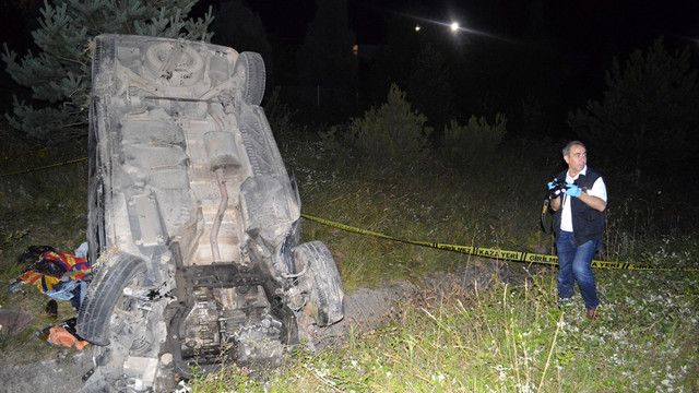 Sakarya'da minibüs ile ticari araç çarpıştı: 1 ölü, 9 yaralı