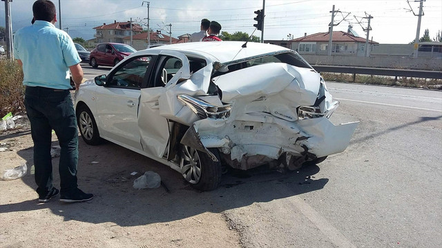 Sakarya'da trafik kazası: 2'si çocuk 5 yaralı