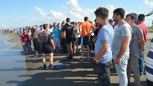 Samsun'da denizde kaybolan iki kardeşten birine ulaşıldı