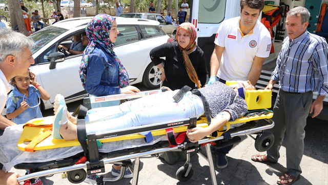 Şanlıurfa'da otomobil devrildi: 5 yaralı