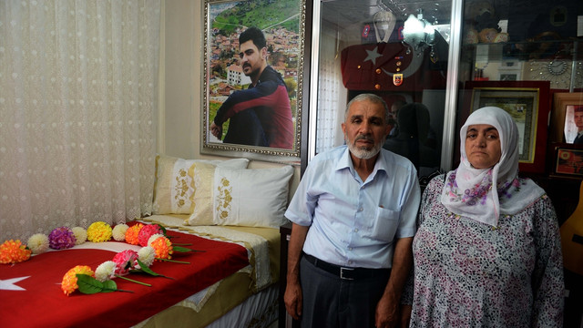 Şehidin hatırasını odasında yaşatıyorlar