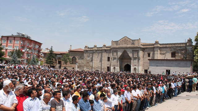 Şehitler son yolculuğuna uğurlanıyor