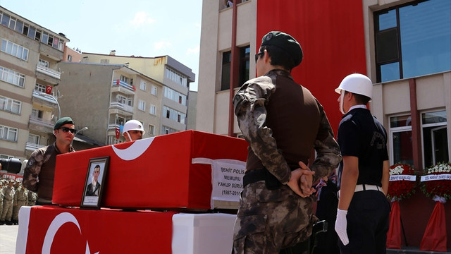 Şehitler son yolculuğuna uğurlanıyor