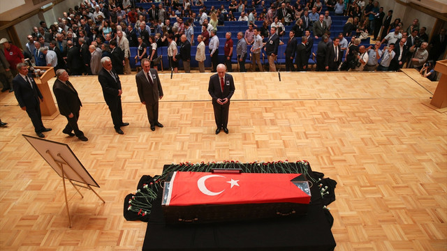 Şeyhü'l-Müverrihin Prof. Dr. İnalcık son yolculuğuna uğurlanıyor