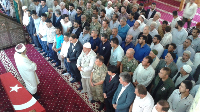 Şehit korucu son yolculuğuna uğurlandı