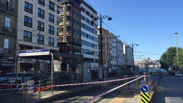 Sirkeci tramvay durağındaki şüpheli paket