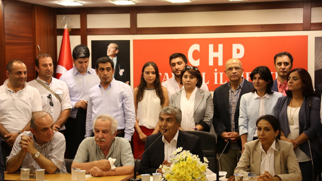 Siyasi partilerde bayramlaşma