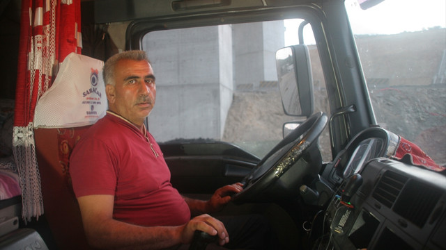 Tankerini gişelere park ederek darbecilere geçit vermedi