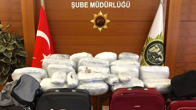 Tarifeli uçakla uyuşturucu sevkiyatı