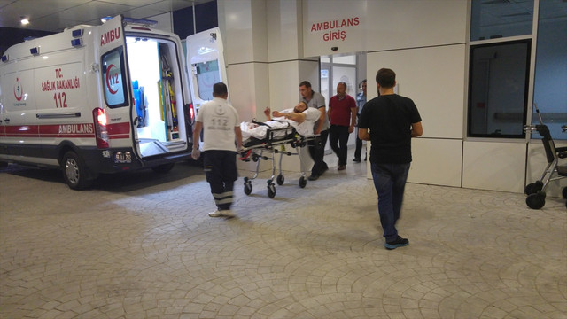 Tekirdağ'da bıçaklı kavga: 3 yaralı