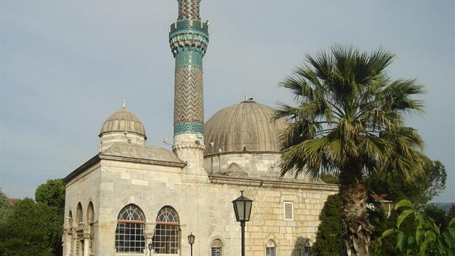 630 yıllık tarihi Yeşil Cami cami restore edildi