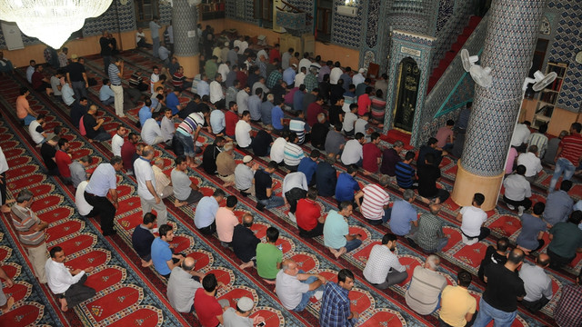 Türkiye darbe girişimine karşı ayakta