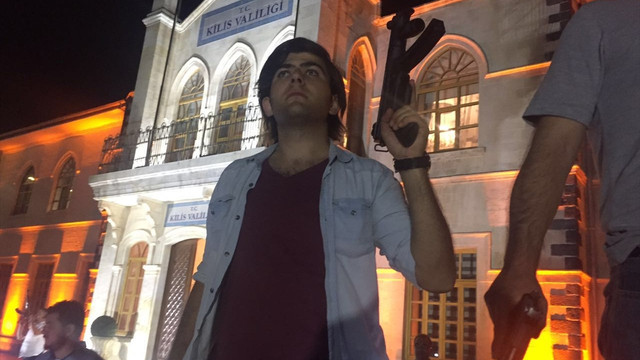 Türkiye darbe girişimine karşı ayakta