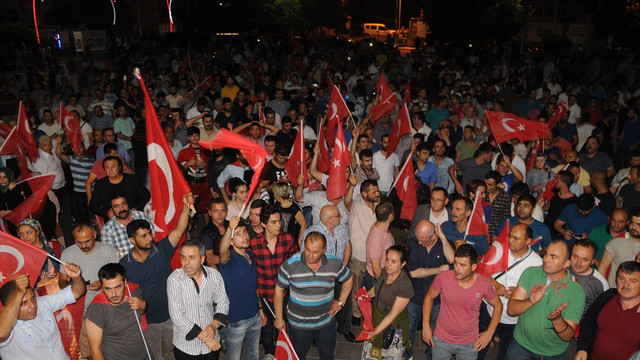 Askeri kalkışmaya tepkiler