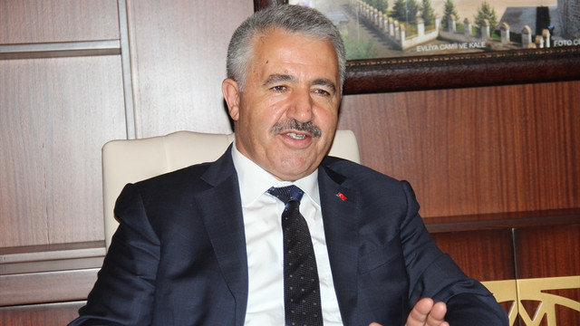 Ulaştırma, Denizcilik ve Haberleşme Bakanı Arslan, Kars'ta