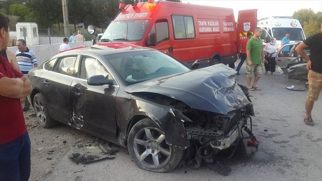 Yalova'da trafik kazası: 1 ölü, 3 yaralı