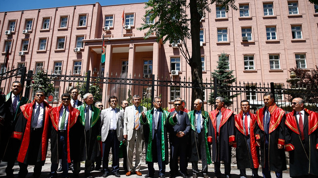 Yüksek yargıdaki düzenlemeye bazı üyelerden protesto