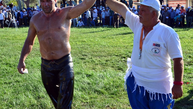 Yunusemre Belediyesi Yağlı Güreşleri