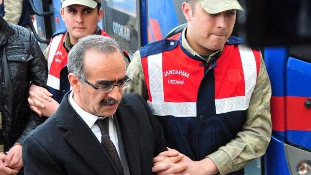 Vandaki depremde yıkılan Bayram Otelinin sahibi tahliye edildi