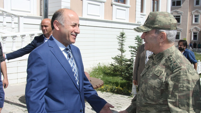 3. Ordu Komutanı Orgeneral Savaş Erzurum'da