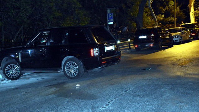 Beşiktaşta işadamının aracına çapraz ateş!