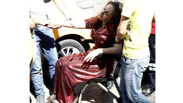 Taburcu edilen gelinin isyanı: Düğünümüzü kana çevirdiler