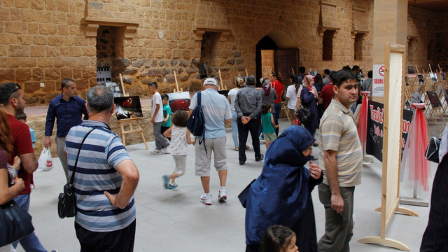 AA Objektifinden FETÖ'nün Darbe Girişimi Fotoğraf Sergisi