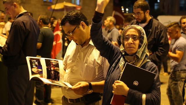 AA'nın Dakika Dakika FETÖ'nün Darbe Girişimi dergisine yoğun ilgi