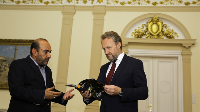 AA'nın Dakika Dakika FETÖ'nün Darbe Girişimi kitabı