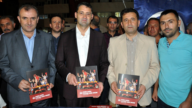 AA'nın Dakika Dakika FETÖ'nün Darbe Girişimi kitabı