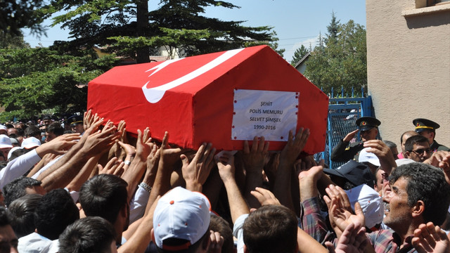 Adıyaman'da zırhlı aracın devrilmesi