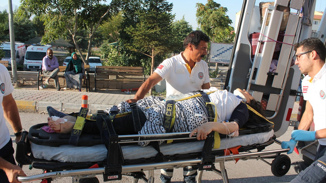 Aksaray'da kamyonet devrildi: 1 ölü, 6 yaralı