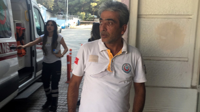 Ambulans şoförünü darp ettiler