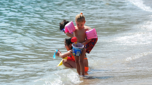 Antalya'da sıcak hava