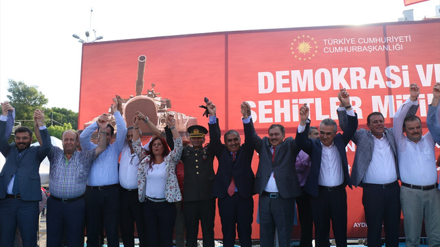 Aydın'da Demokrasi ve Şehitler Mitingi