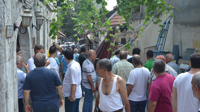 Beyoğlu'nda çökme: 3 yaralı