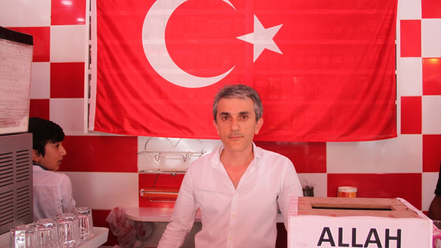 Bir günlük kazancını şehit ailelerine bağışladı