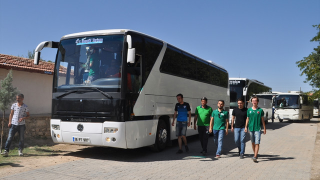 Bursaspor taraftarlarından şehit ailesine ziyaret