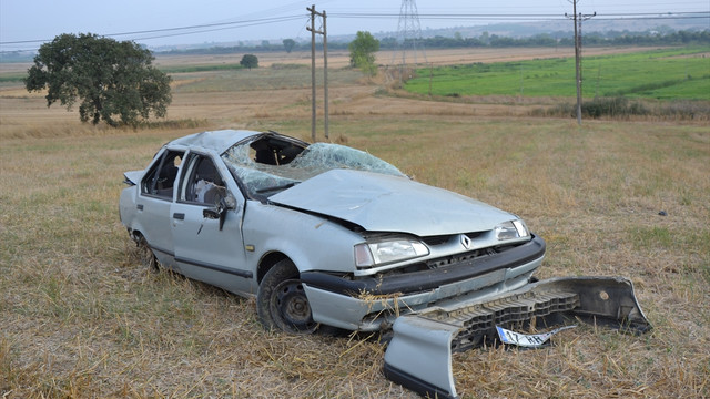 Çanakkale'de otomobil devrildi: 4 yaralı