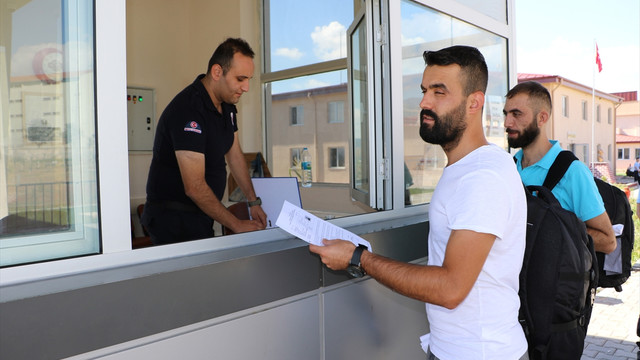 Cezaevlerinden tahliyeler