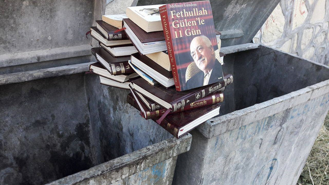 Çöpte FETÖ'nün yayınları bulundu
