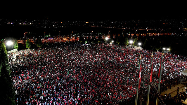 Erdoğan, Cumhurbaşkanlığı Külliyesi'nde vatandaşlara seslendi