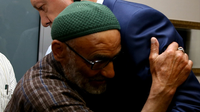 Cumhurbaşkanı Erdoğan'dan şehit ailesine taziye ziyareti