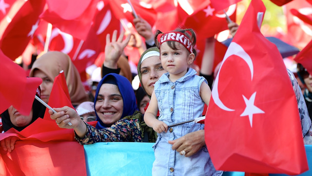 Sakarya'da Demokrasi ve Şehitler Mitingi