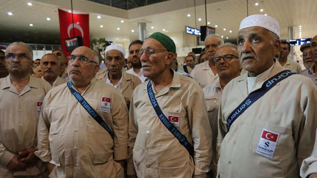 Denizli'den ilk hac kafilesi yola çıktı