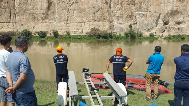 Dicle Nehri'ne düşen çocuk kayboldu
