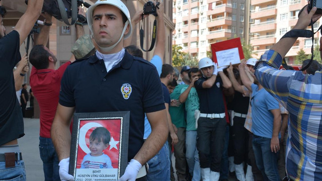 Diyarbakırda şehitler için tören