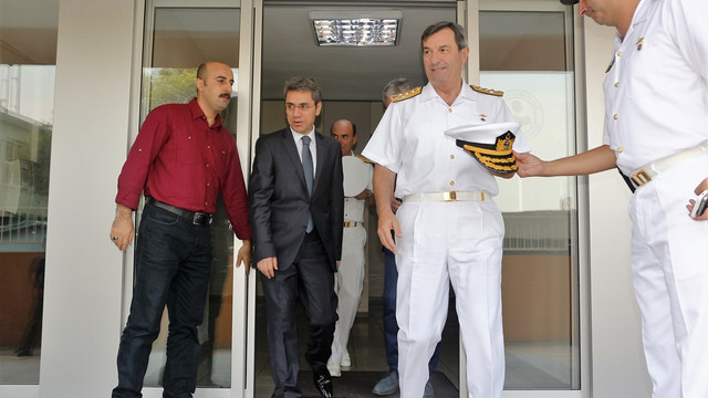 Donanma Komutanı Oramiral Kösele, Gölcük Kaymakamlığını ziyaret etti