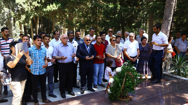 Elçibey vefatının 16. yılında anıldı