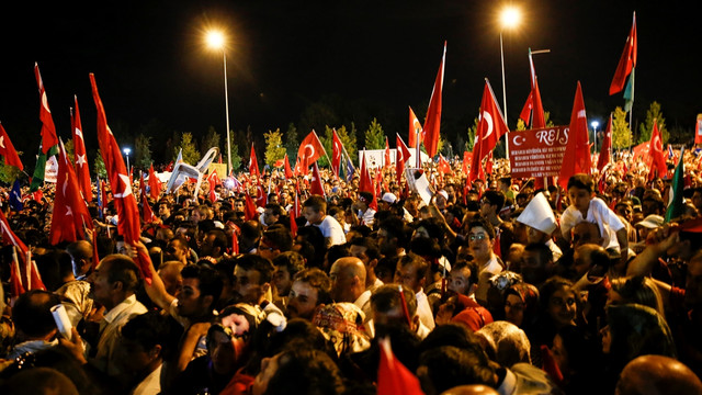 Erdoğan, demokrasi nöbeti tutan vatandaşlara seslenecek